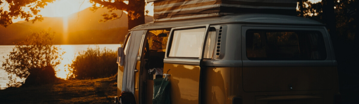 wohnmobil vw sonnenuntergang